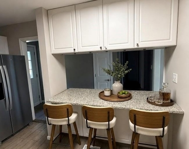5027 Baylor Drive - Photo Thumbnail 9