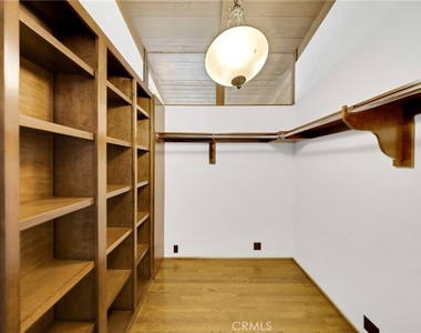 2300 Villa Heights - Photo Thumbnail 29