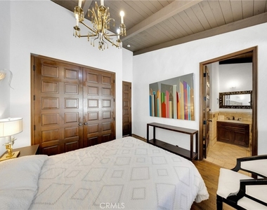 2300 Villa Heights - Photo Thumbnail 42