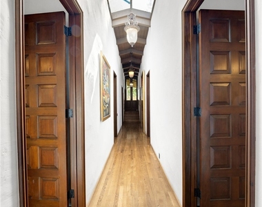 2300 Villa Heights - Photo Thumbnail 35