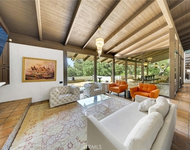 2300 Villa Heights - Photo Thumbnail 51