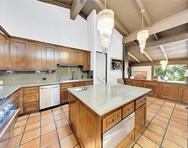 2300 Villa Heights - Photo Thumbnail 20