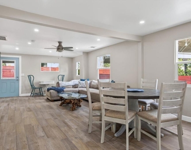 201 S Olive Street - Photo Thumbnail 11