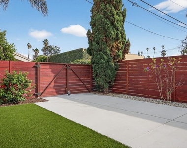 201 S Olive Street - Photo Thumbnail 29