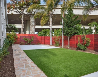 201 S Olive Street - Photo Thumbnail 28
