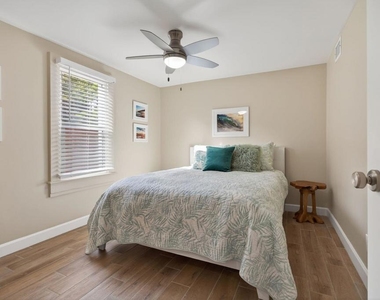 201 S Olive Street - Photo Thumbnail 18