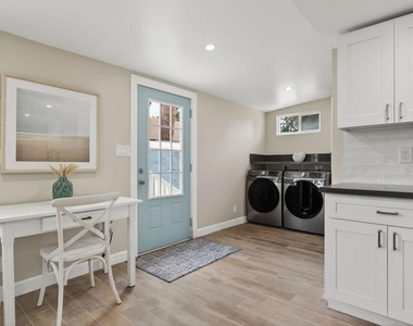201 S Olive Street - Photo Thumbnail 13