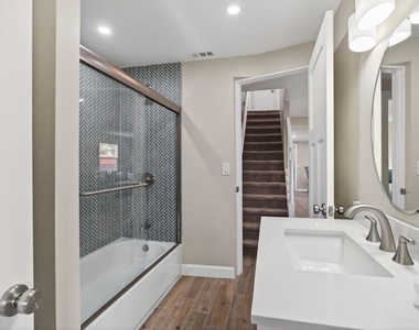 201 S Olive Street - Photo Thumbnail 17