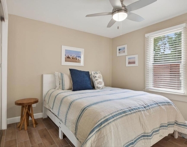 201 S Olive Street - Photo Thumbnail 16