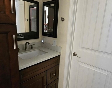 876 Tangerine Street - Photo Thumbnail 14