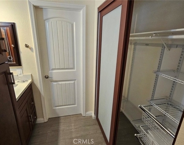 876 Tangerine Street - Photo Thumbnail 13