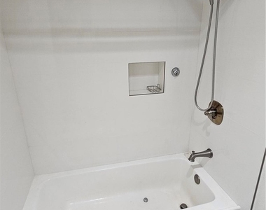 876 Tangerine Street - Photo Thumbnail 9
