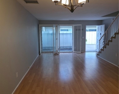 4558 Willis - Photo Thumbnail 6