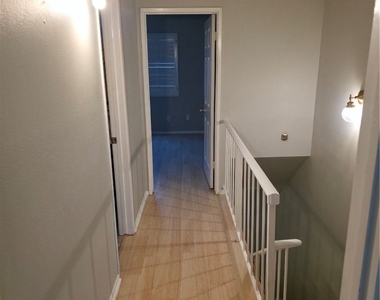 4558 Willis - Photo Thumbnail 14