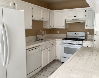 39225 10th Street W - Photo Thumbnail 5