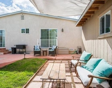 17827 Burbank Boulevard - Photo Thumbnail 21