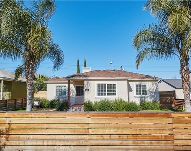 17827 Burbank Boulevard - Photo Thumbnail 2