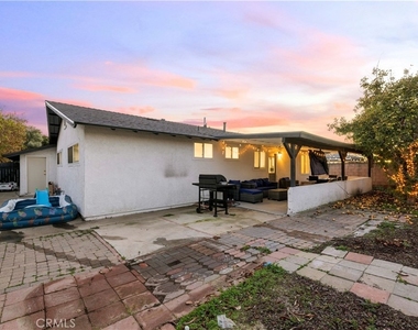 467 Susan Ave - Photo Thumbnail 30
