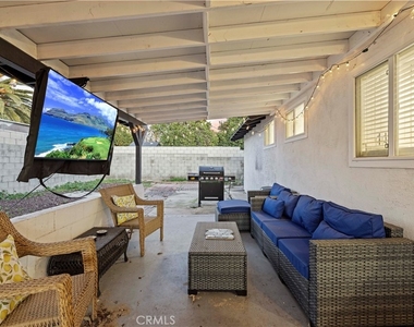 467 Susan Ave - Photo Thumbnail 28