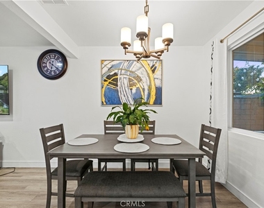 467 Susan Ave - Photo Thumbnail 15