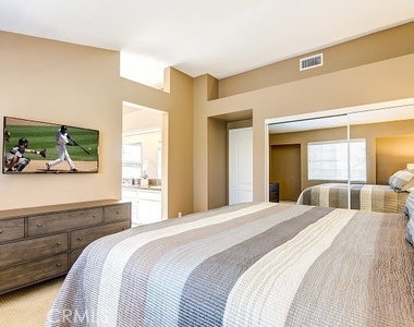2439 Paseo Circulo - Photo Thumbnail 18
