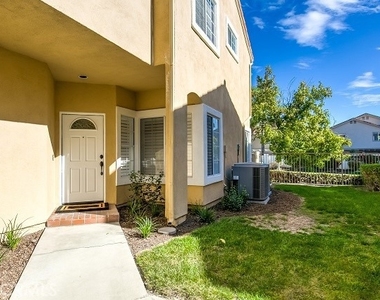 2439 Paseo Circulo - Photo Thumbnail 2