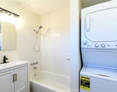 12571 Kensington Lane - Photo Thumbnail 2