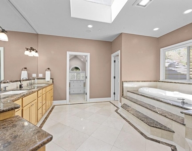 3263 New York Drive - Photo Thumbnail 44