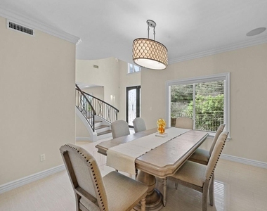 3263 New York Drive - Photo Thumbnail 23