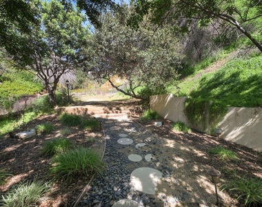 3263 New York Drive - Photo Thumbnail 63