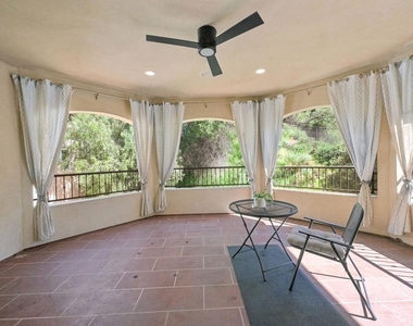 3263 New York Drive - Photo Thumbnail 38