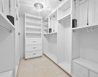 3263 New York Drive - Photo Thumbnail 49