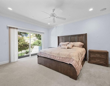 3263 New York Drive - Photo Thumbnail 24
