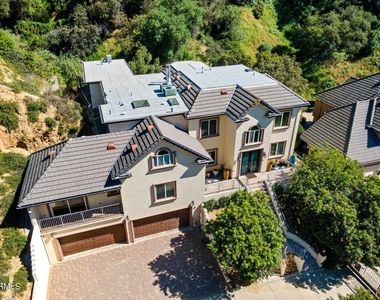 3263 New York Drive - Photo Thumbnail 67