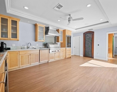 3263 New York Drive - Photo Thumbnail 15