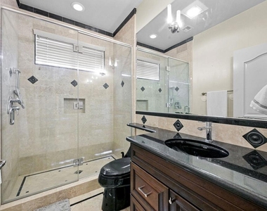 3263 New York Drive - Photo Thumbnail 32
