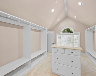 3263 New York Drive - Photo Thumbnail 50