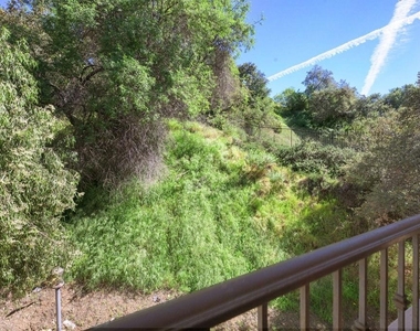 3263 New York Drive - Photo Thumbnail 40
