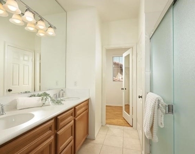 211 Danbrook - Photo Thumbnail 5