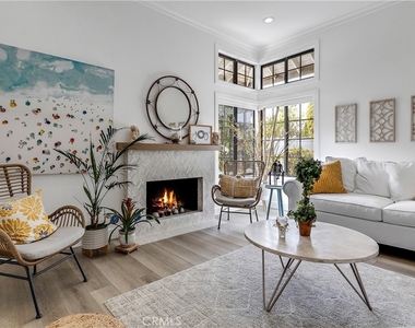 25662 Cresta Loma - Photo Thumbnail 8