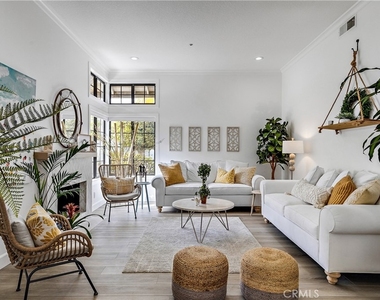 25662 Cresta Loma - Photo Thumbnail 6