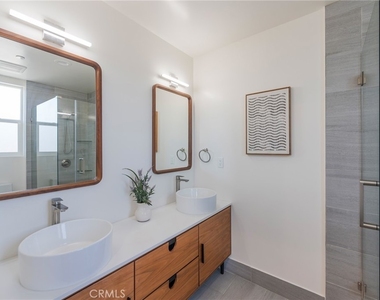 712 N Chestnut Avenue - Photo Thumbnail 17