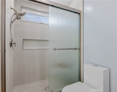 928 Seaside Court - Photo Thumbnail 11