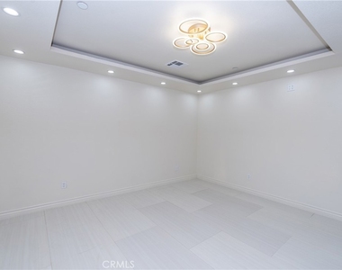 620 Silver Spur Way - Photo Thumbnail 5