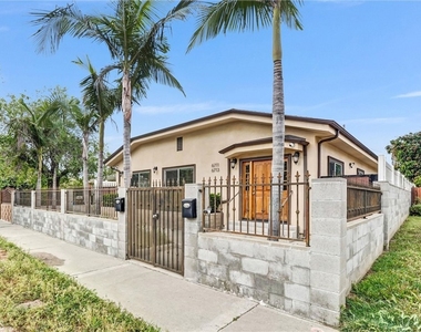 6711 Clybourn - Photo Thumbnail 1