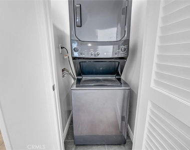 6711 Clybourn - Photo Thumbnail 21