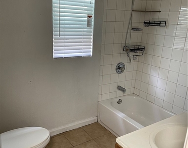 4605 Arlington - Photo Thumbnail 6