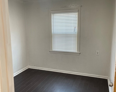 4605 Arlington - Photo Thumbnail 10
