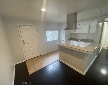 4605 Arlington - Photo Thumbnail 4