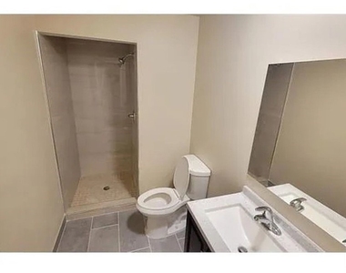 811 Orchid Court - Photo Thumbnail 14